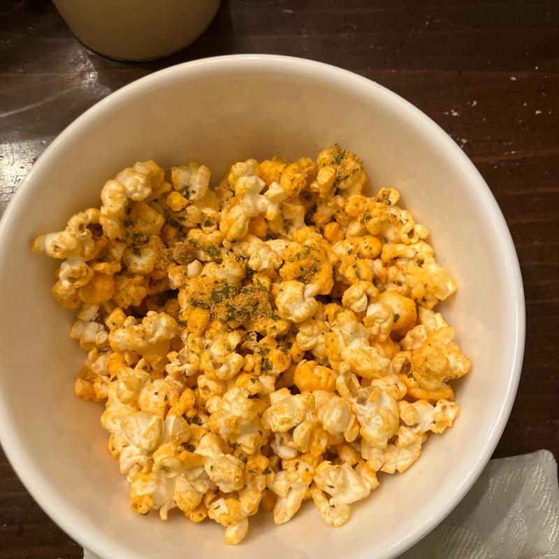 Cheesy popcorn