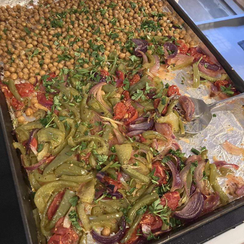 Roasted chickpeas and veggies